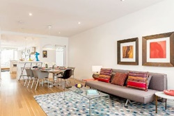 Contemporary New Downtown Home, pets allowed rentals in Toronto, dog friendly vacation rentals in Toronto Ontario Canada